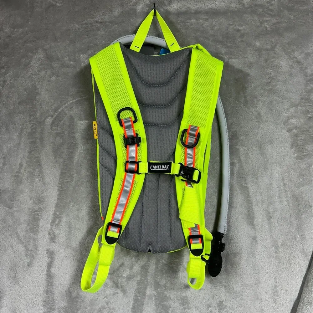 New Camelbak Hi Vis Hydration Pack 2.5L 85oz Mil Spec Crux Reservoir Reflective